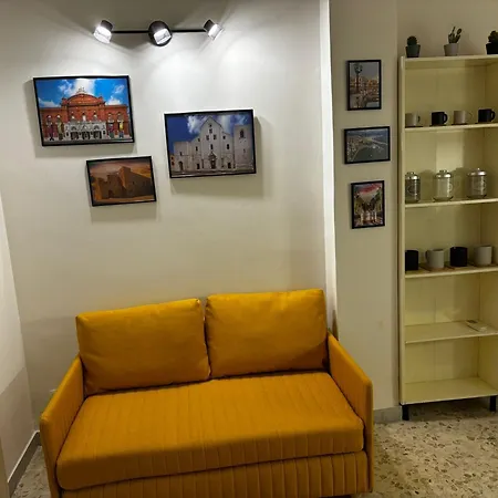 Cavour Housing בארי