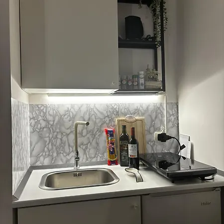 Cavour Housing * בארי